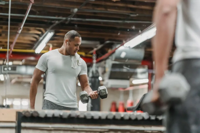 Getting Leaner and Lifting Heavier at the Same Time? Here's the Keto Science Behind That Weird Win